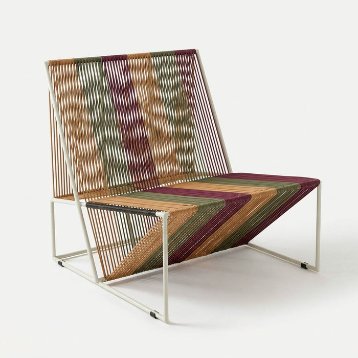 Maria Regina multicolorida, estrutura off-white, outro ângulo